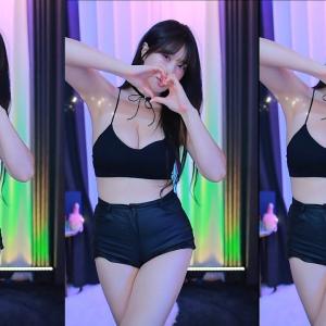 SOOP Streamer 그릴래영 (eunyoung1238) 💥 Spectacular "AALOW AALOW" Dance Cover! 💃