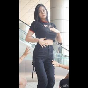 190702 댄스팀 와일리쉬 (aka C.P.I girls) - LATATA & Rumor (별하) 직캠 by 수원촌놈 [금천구 런치콘서트]