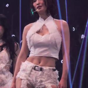 모모 레전드 공연 탑탱크 Momo looking stunning on stage