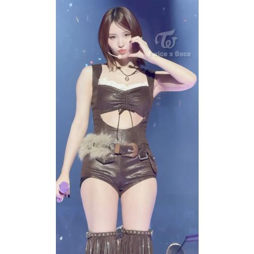 [260109] TWICE(트와이스) [ THE FEELS ] 모모 MOMO Fancam - Vancouver, Canada