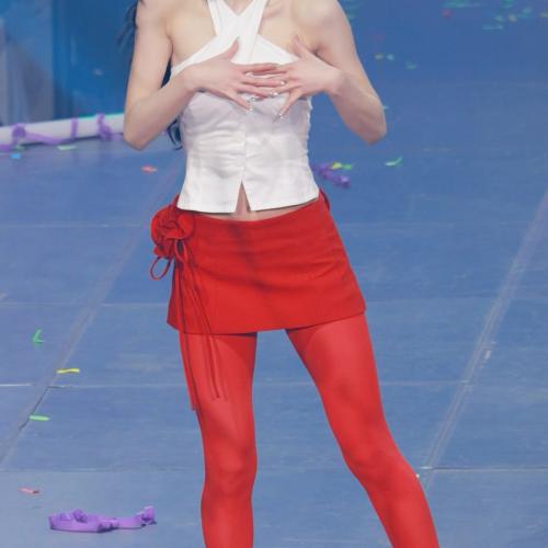 159cm라고...비율이 넘사벽!! 오마이걸 유아!! 그립습니다!! #유아 #오마이걸 #ohmygirl #yooa #kpop #kpopidol