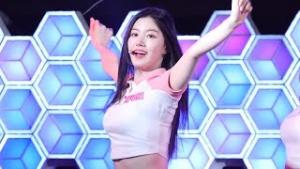 170422 프리스틴 (PRISTIN) 'WEE WOO' 시연 직캠 @코엑스 어반 파크