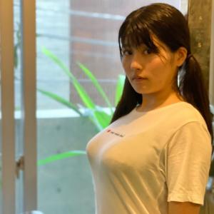 【滝💦トレ】20歳の美女が50kgのスクワットに挑戦するだけの動画