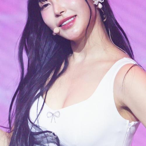 짜릿짜릿 몸이 떨리는 형서 #형서 #HYUNGSEO #클라씨 #CLASSy #Gee