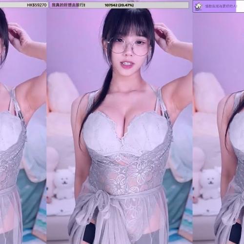 Twitch 梓澪與村長 (s201111) stream 💥 위글위글(WiggleWiggle) Cover