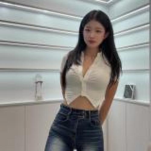 ella071111 ella071111 · 2025-8-27  팔로잉 빠빱