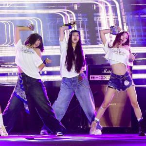 250521 미야오 MEOVV Full ver 'MEOW + BODY + HANDS UP + DROP TOP' 8K 직캠 @청주대 축제 by DaftTaengk