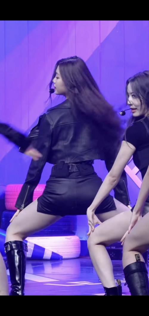 김가람 직캠보니 지리네ㅡㅡ.. 섹시 봄버네였네