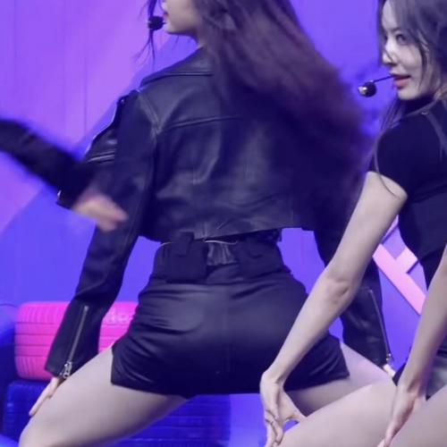 김가람 직캠보니 지리네ㅡㅡ.. 섹시 봄버네였네