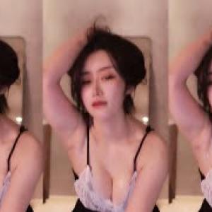 虎牙 AzZ丶崽崽酱三分甜 精油热舞 2021-12-06 중국 BJ 댄스