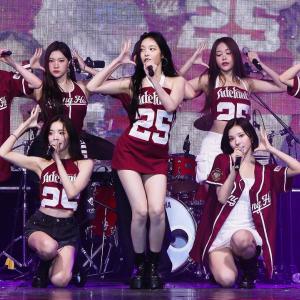 250917 하츠투하츠 Hearts2Hearts Full ver ‘The Chase + Butterflies + STYLE + Gee’ 8K 직캠 @경희대 축제