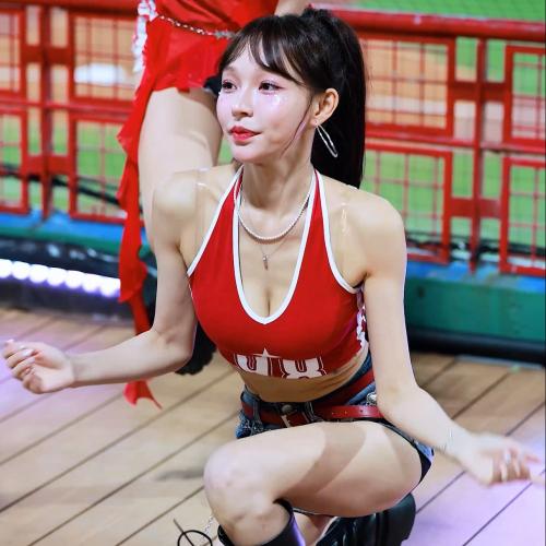 [4k] 2025 WeiChuanDRAGONS Linxiang mizuki 린샹치어리더 빨개요 1 공연직캠 #shorts #mizuki #대만 #치어리더 #공연 #영상 #직캠