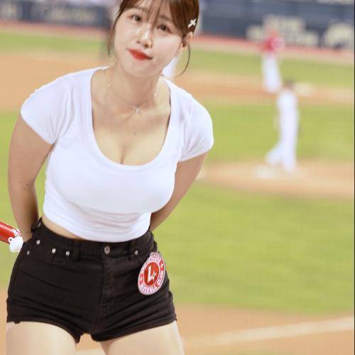 [4k] 2024 ssg랜더스 金渡娥 김도아치어리더 풀카운트송 응원직캠 #shorts #김도아 #치어리더 #ssg랜더스 #직캠 #영상 #퇴근 #박수