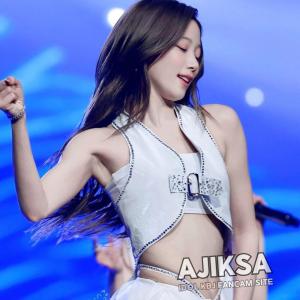 르세라핌 카리나 LE SSERAFIM - Kazuha