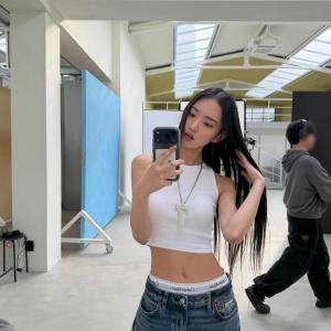 KIIIKIII - Leesol Belly Button