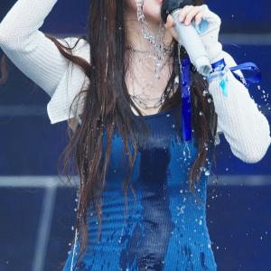 더워서 화끈하게 물 뿌리는 지원이 #지지원 #zzone #지원 #JEEWON