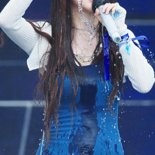 더워서 화끈하게 물 뿌리는 지원이 #지지원 #zzone #지원 #JEEWON