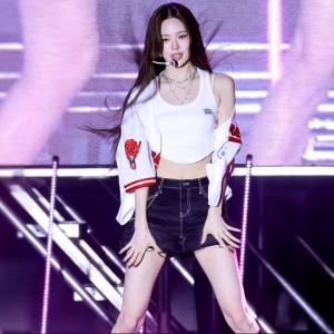 izna(이즈나) 방지민 房智珉 | BANG JEEMIN [4K 직캠] 2025 원광대학교 축제 Full Ver. (SIGN + IZNA + IWALY + TIMEBOMB)