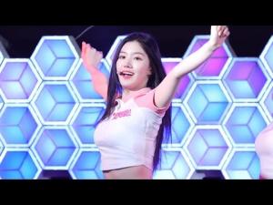 170422 프리스틴 (PRISTIN) 'WEE WOO' 시연 직캠 @코엑스 어반 파크 4K Fancam by -wA-