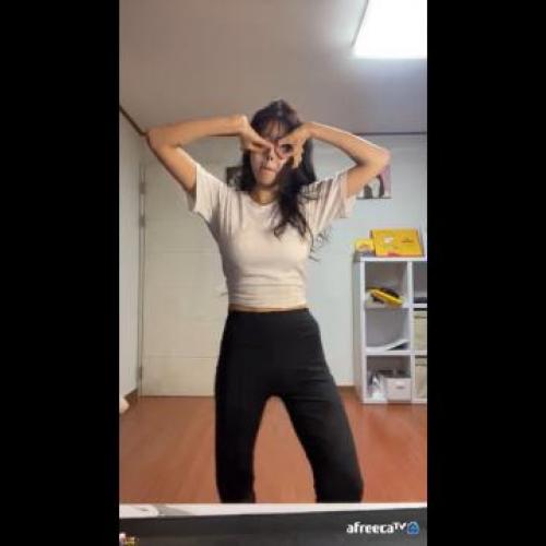 오유민(mb8987)    오유민 -캣우먼 덤덤