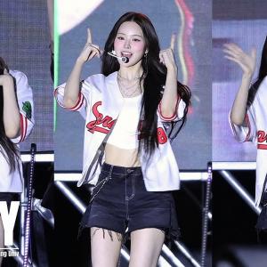 이즈나 첫 대학축제 공연 #izna #지민 ♬ IWALY (I-LAND2 N/a) @250513 원광대학교