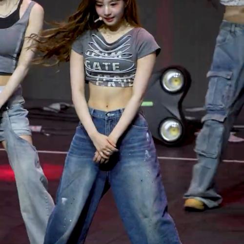 깨어 있는 눈빛, 깨어난 존재감💥 정하연 직캠 #트리플에스 #tripleS #깨어