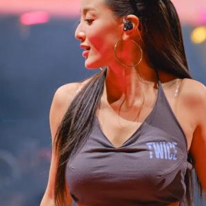 251108 Gorgeous Jihyo