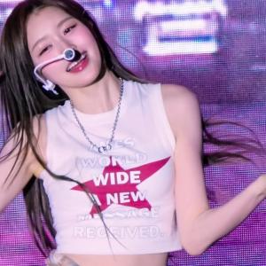 이즈나(izna) 정세비(JEONGSAEBI) :: SIGN :: 원광대학교 축제 250513 fancam