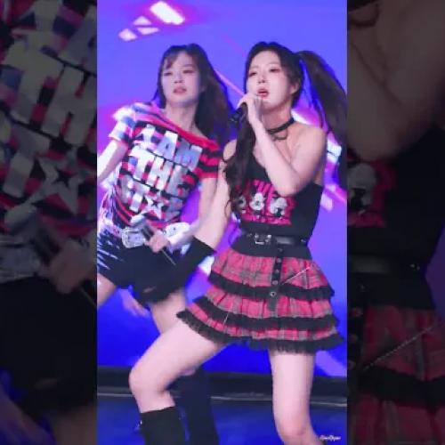 260302 위치스(W!TCHX) -Run Baby Run 루시아 8k 직캠 fancam @한류문화공동체 신촌 케이팝 페스티벌