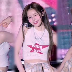 이즈나(izna) 정세비(JEONGSAEBI) :: IZNA :: 원광대학교 축제 250513 fancam