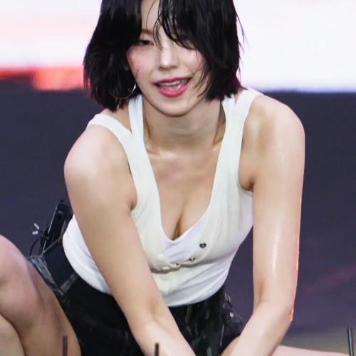 물 만난 예지 #예지 #YEJI #있지 #ITZY #waterbomb