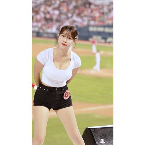 [4k] 2024 ssg랜더스 金渡娥 김도아치어리더 풀카운트송 응원직캠 #shorts #김도아 #치어리더 #ssg랜더스 #직캠 #영상 #퇴근 #박수