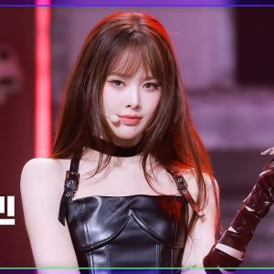 [K-Fancam] 이즈나 방지민 직캠 'Mamma Mia' (izna BANG JEE MIN Fancam) @뮤직뱅크(Music Bank) 251017