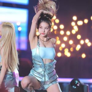 [Super 4K]  있지 (ITZY) 예지(YEJI) 위주  - 달라달라 (DALLA DALLA)" 직캠 @191011 창원종합운동장 [Fancam]