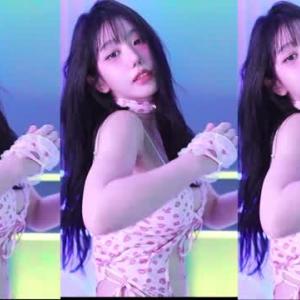 하이렉으토낑,,! 시그누적이천개방셀 ♥♥ 99룰렛 마티니 나오면 방셀 ! ( 신입여캠 ) 조회수 35 회 21시간 전 미디♡ 토크/캠방